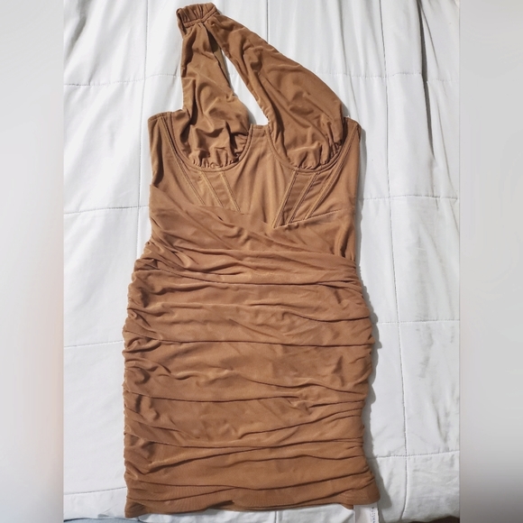 Dress - Picture 1 of 4